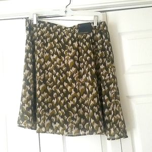 Closet Cleanout! Banana Republic Skirt, Green and tan. Size L